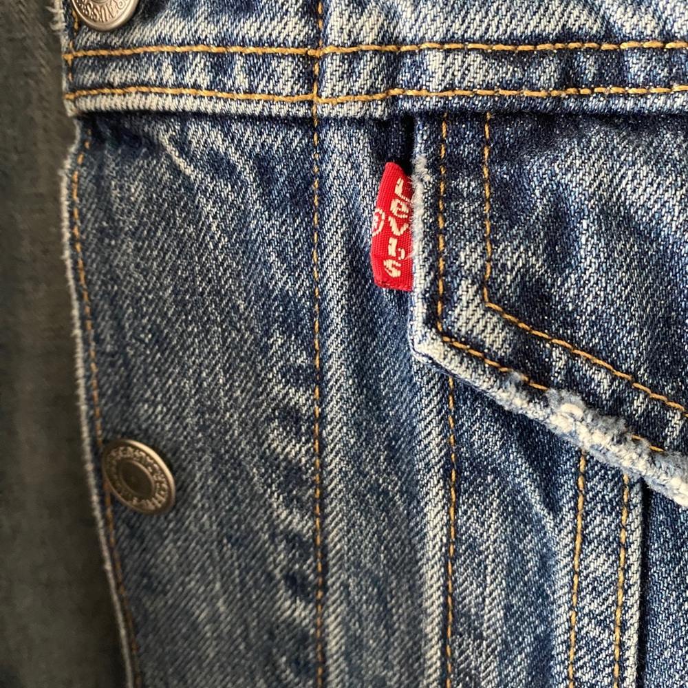 Levi’s Denim Jacket - Picture 10 of 13